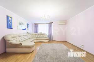 4-к квартира, вторичка, 117м2, 5/10 этаж