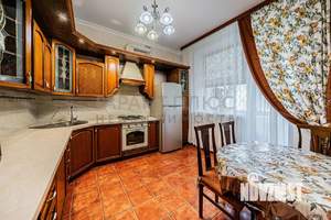 4-к квартира, вторичка, 190м2, 2/3 этаж