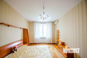 4-к квартира, вторичка, 143м2, 4/6 этаж