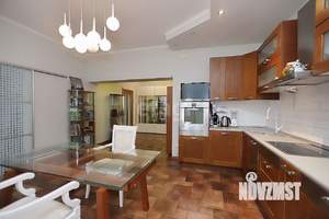 2-к квартира, вторичка, 95м2, 11/11 этаж