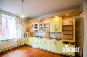 4-к квартира, вторичка, 143м2, 4/6 этаж