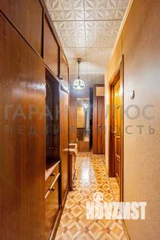 4-к квартира, вторичка, 61м2, 5/5 этаж