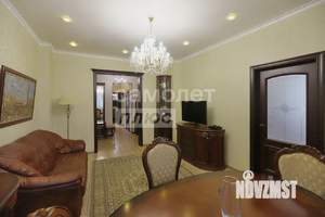 4-к квартира, вторичка, 94м2, 2/4 этаж