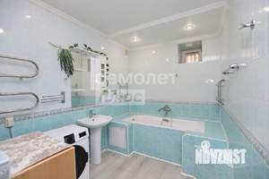 2-к квартира, вторичка, 109м2, 1/9 этаж