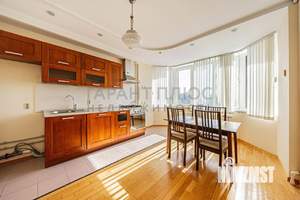 2-к квартира, вторичка, 70м2, 9/10 этаж