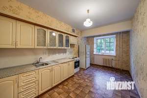 2-к квартира, вторичка, 60м2, 1/5 этаж