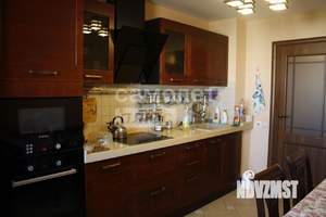 3-к квартира, вторичка, 84м2, 10/17 этаж