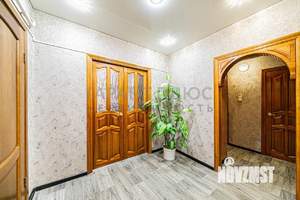 4-к квартира, вторичка, 81м2, 1/9 этаж
