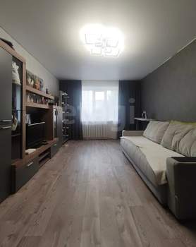 2-к квартира, вторичка, 58м2, 1/10 этаж