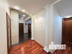 4-к квартира, вторичка, 130м2, 2/8 этаж