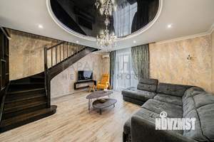 4-к квартира, вторичка, 140м2, 9/10 этаж