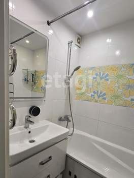 2-к квартира, вторичка, 58м2, 10/10 этаж