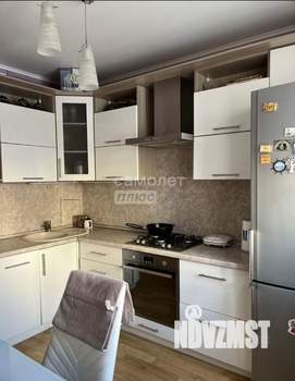 3-к квартира, вторичка, 64м2, 4/10 этаж