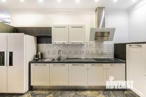 4-к квартира, вторичка, 118м2, 9/9 этаж