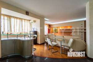 3-к квартира, вторичка, 130м2, 3/8 этаж