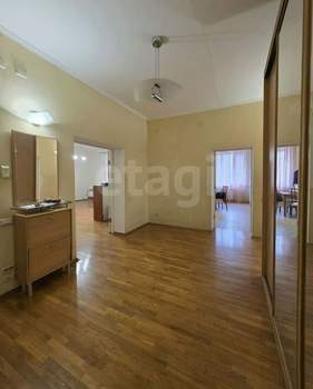 4-к квартира, вторичка, 152м2, 2/5 этаж