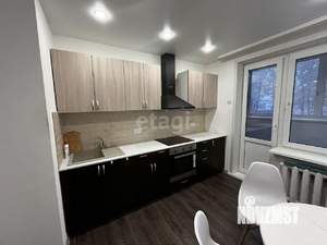 2-к квартира, вторичка, 69м2, 1/17 этаж