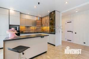 3-к квартира, вторичка, 68м2, 2/25 этаж