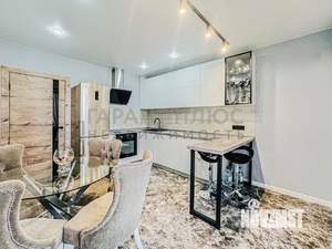 3-к квартира, вторичка, 82м2, 11/18 этаж